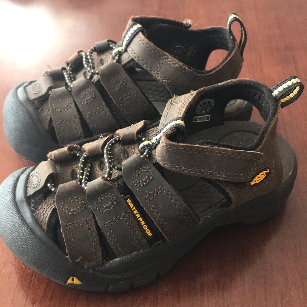 Keen Newport Water Friendly Size 9c Toddler